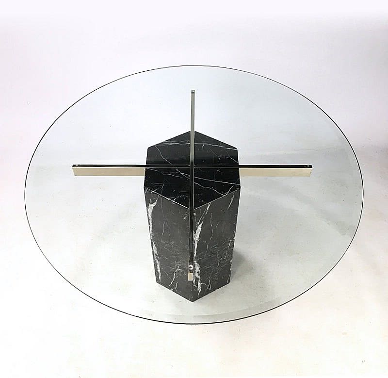 Black Marble "Nero Marquina” dining table with a round crystal glass top by Artedi, c1980’s