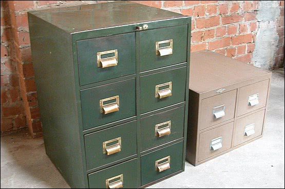 ☑️ 20th Century Decorative Arts |Vintage Roneo 8 drawer metal index card filing cabinet.