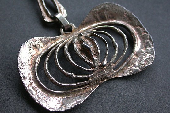 ☑️ Relo Studio, Switzerland , c1960’s brutalist silver pendant