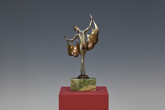 ☑️ Lorenzl art deco bronze figures for sale Batgirl